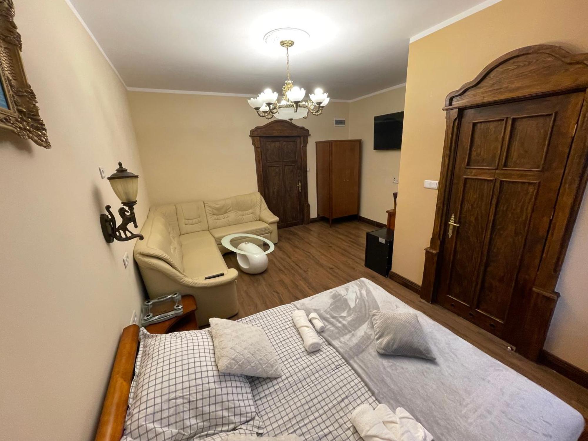 Bed and Breakfast Dworek Oliwski Гданьск Экстерьер фото