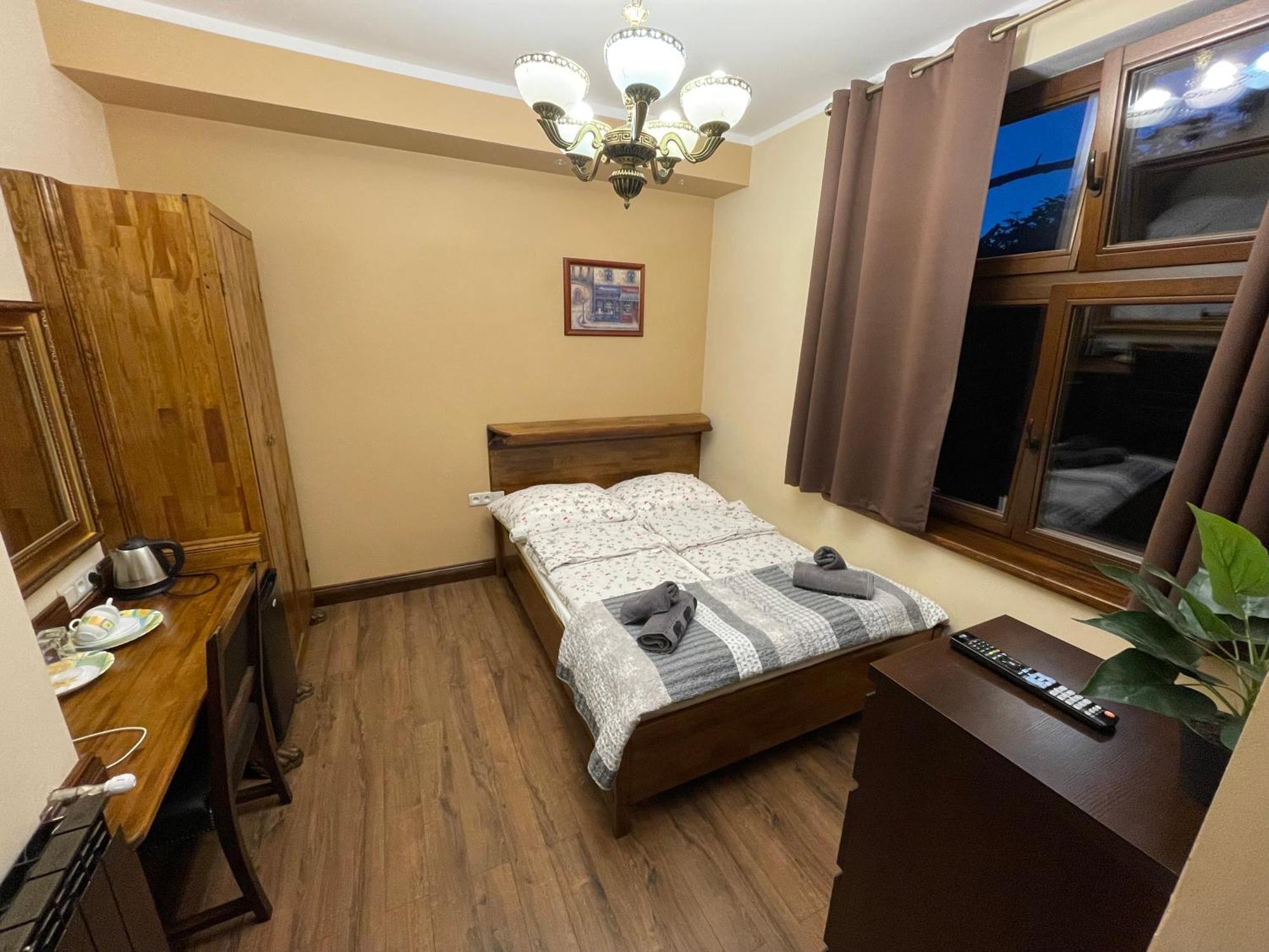 Bed and Breakfast Dworek Oliwski Гданьск Экстерьер фото